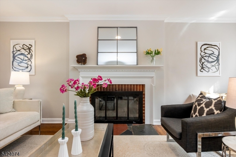 16 Cross Place Glen Ridge, NJ 07017 - Photo 6 of 29