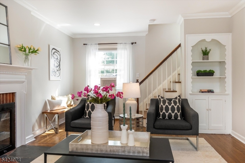 16 Cross Place Glen Ridge, NJ 07017 - Photo 8 of 29