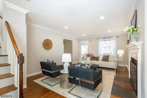 $729,000 | 16 Cross Place, Glen Ridge, NJ 07017