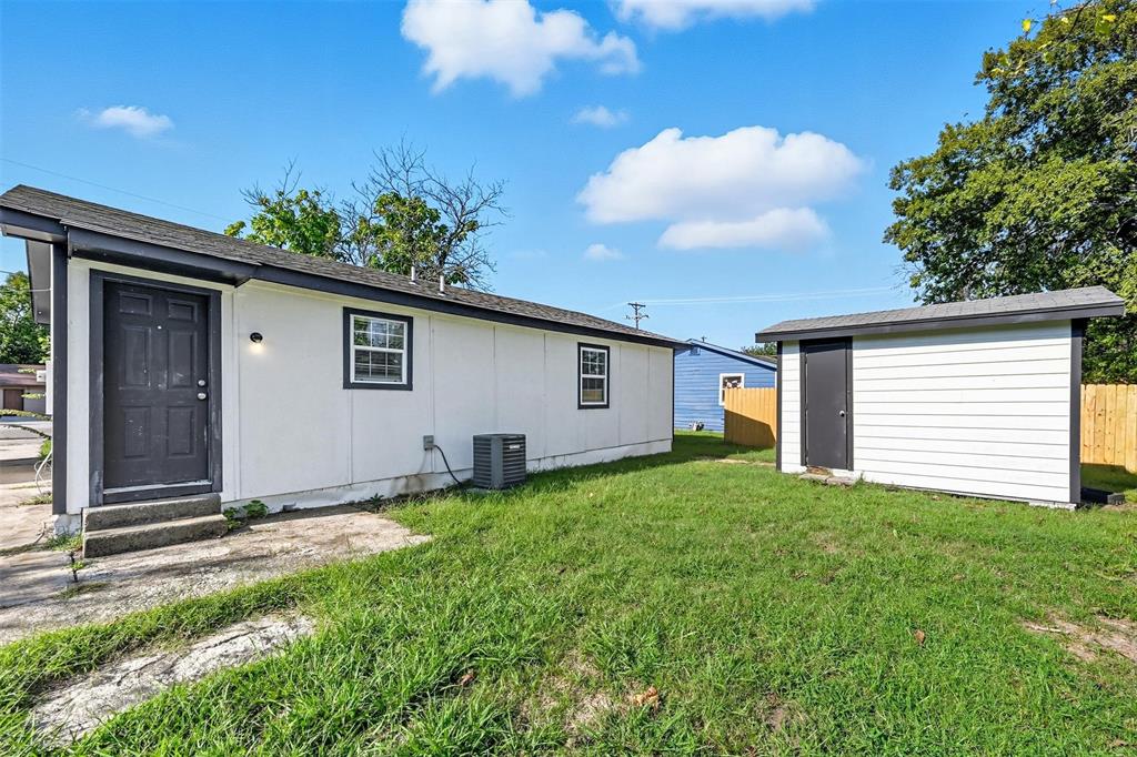 708 Union Street Bonham, TX 75418 - Photo 16 of 18