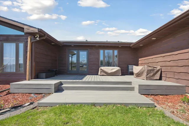 $399,900 | 430 Jefferson Drive, Michigan Center, MI 49254