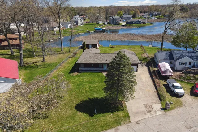 $399,900 | 430 Jefferson Drive, Michigan Center, MI 49254