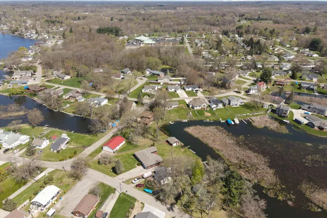 $399,900 | 430 Jefferson Drive, Michigan Center, MI 49254