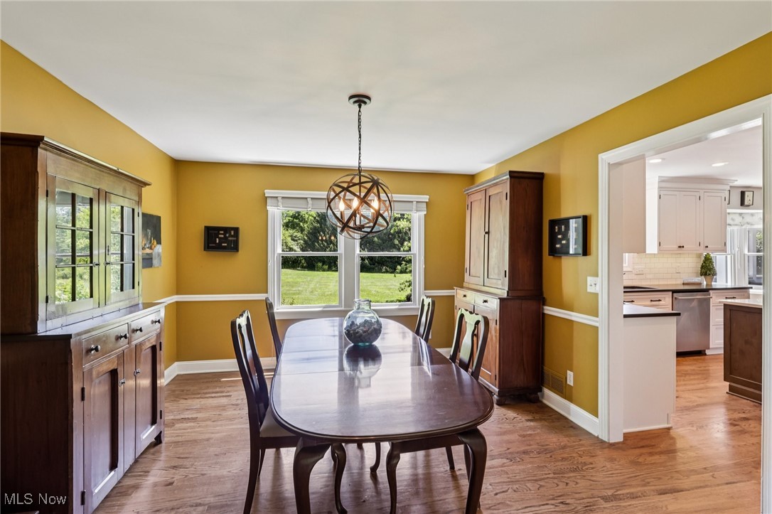 19075 Ridgeview Trail Chagrin Falls, OH 44023 - Photo 9 of 42 Attractive dining room with chair rail