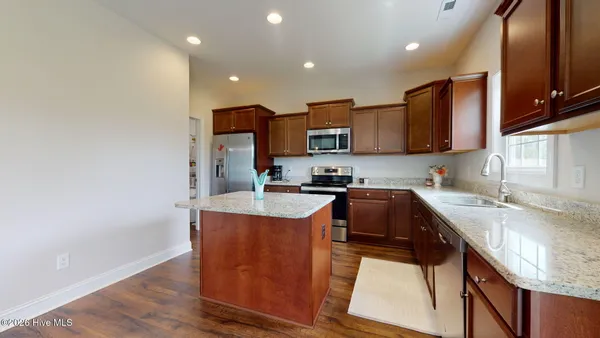 $2,200 | 603 Bonarva Court, Jacksonville, NC 28546