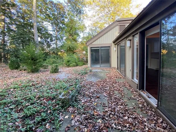 $2,850 | 311 Heritage Village, Unit B, Southbury, CT 06488