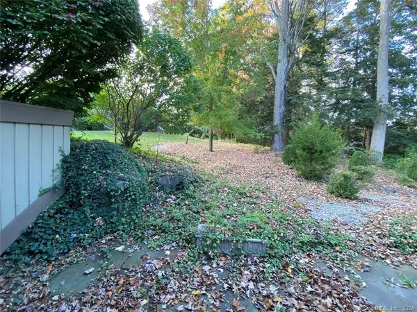 $2,850 | 311 Heritage Village, Unit B, Southbury, CT 06488