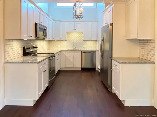 $2,850 | 311 Heritage Village, Unit B, Southbury, CT 06488