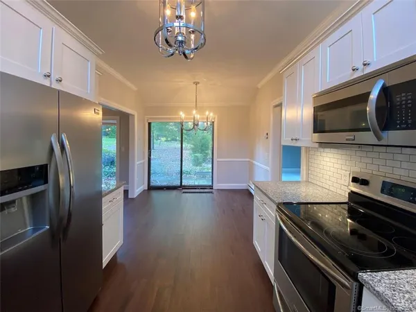 $2,850 | 311 Heritage Village, Unit B, Southbury, CT 06488
