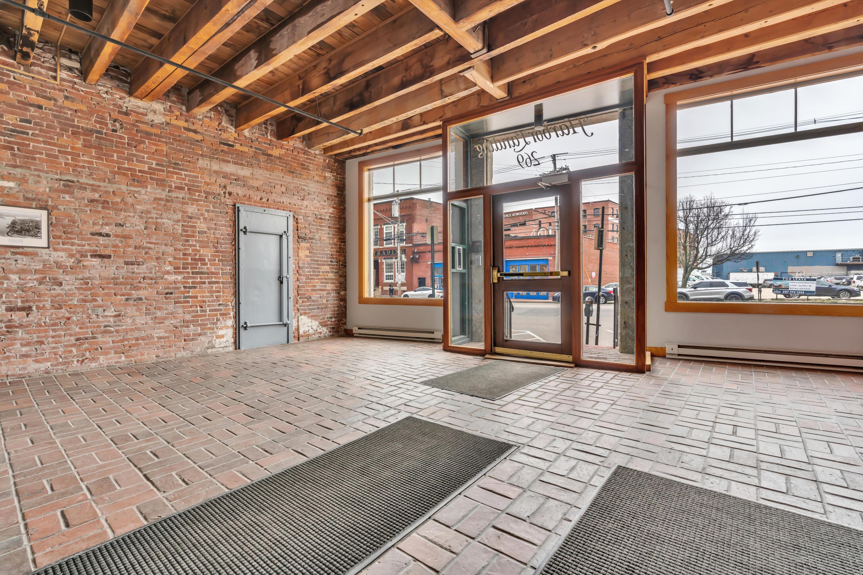 269 Commercial Street, Unit 5D Portland, ME 04101 - Photo 5 of 36 _DSC3635