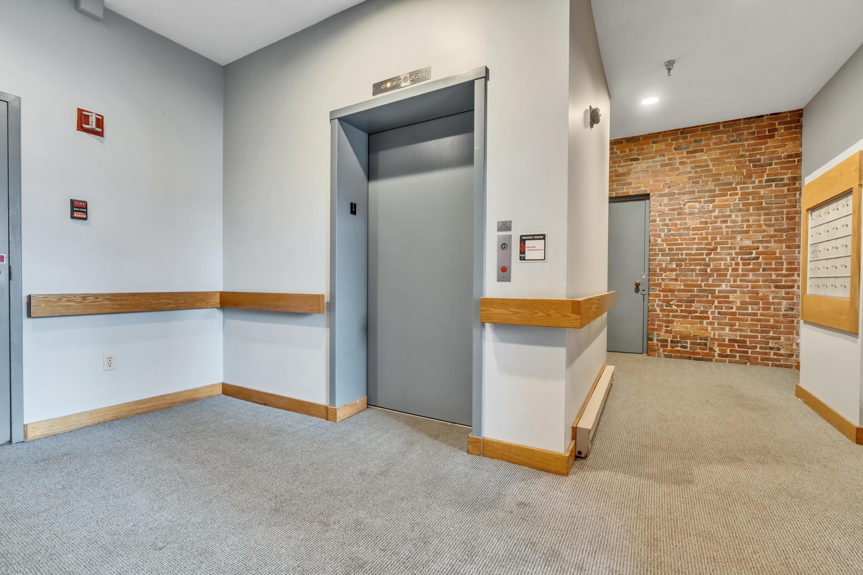 269 Commercial Street, Unit 5D Portland, ME 04101 - Photo 8 of 36 _DSC3563