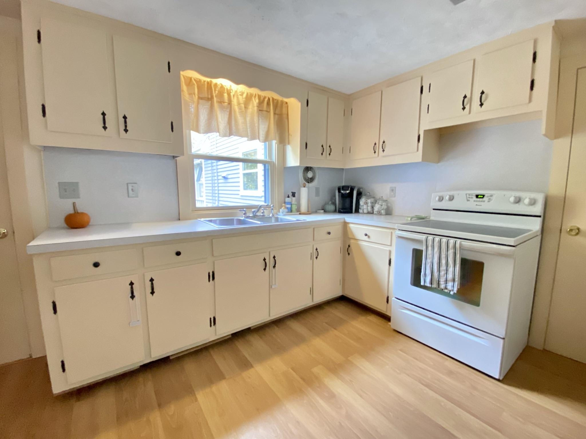 238 Joe English Road New Boston, NH 03070 - Photo 26 of 37 Gallery Image 26