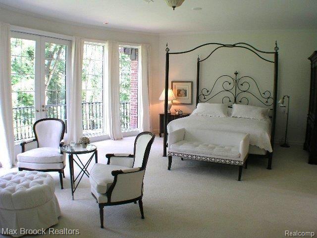 5234 Abbey Drive Rochester, MI 48306 - Photo 12 of 18 LUXURIOUS MASTER SUITE