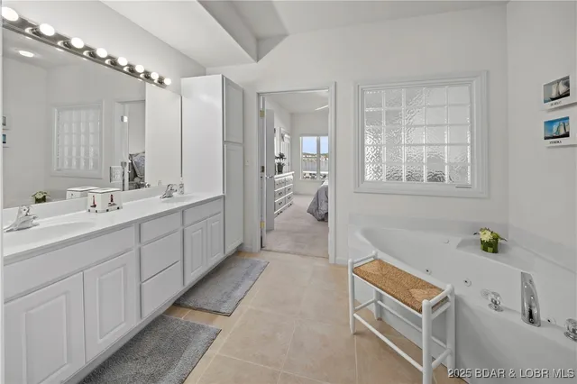 $589,000 | 183 Upper Monarch Cove Drive, Unit 3A, Lake Ozark, MO 65049