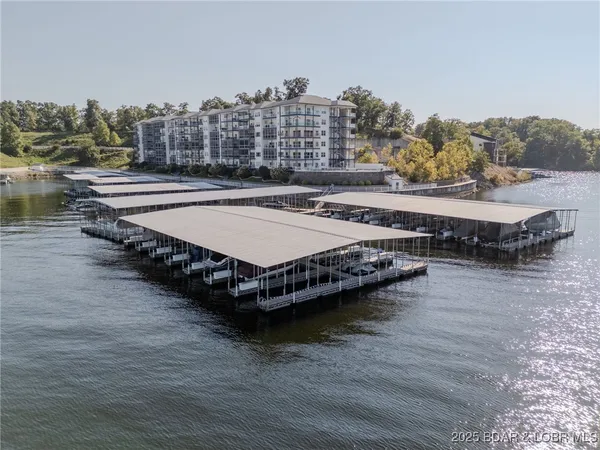 $589,000 | 183 Upper Monarch Cove Drive, Unit 3A, Lake Ozark, MO 65049