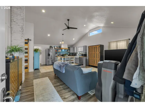 $245,000 | 242 Northwest 1st Avenue, John Day, OR 97845