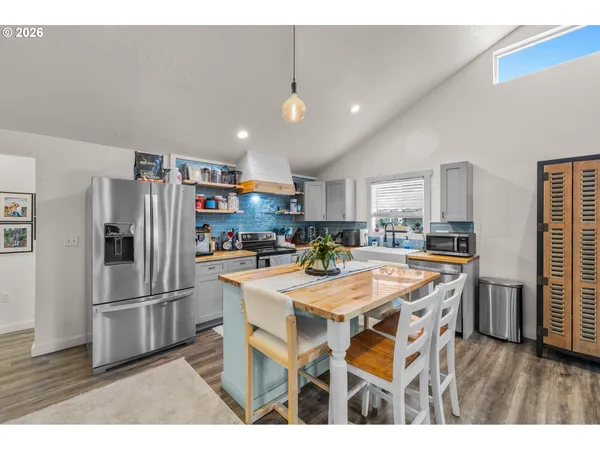 $245,000 | 242 Northwest 1st Avenue, John Day, OR 97845