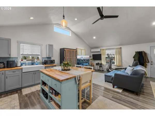 $245,000 | 242 Northwest 1st Avenue, John Day, OR 97845