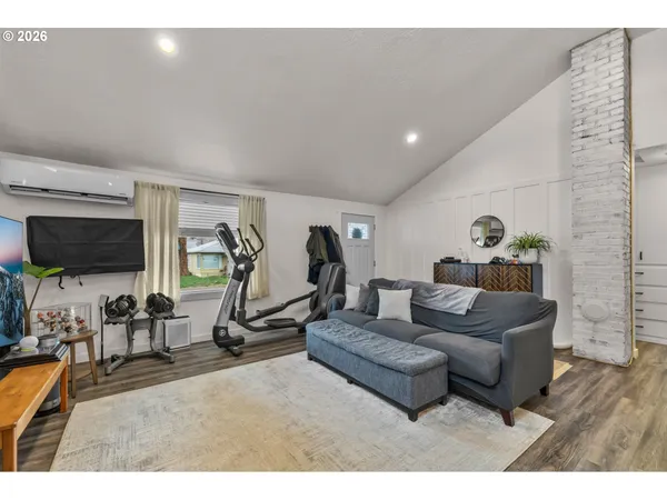 $245,000 | 242 Northwest 1st Avenue, John Day, OR 97845