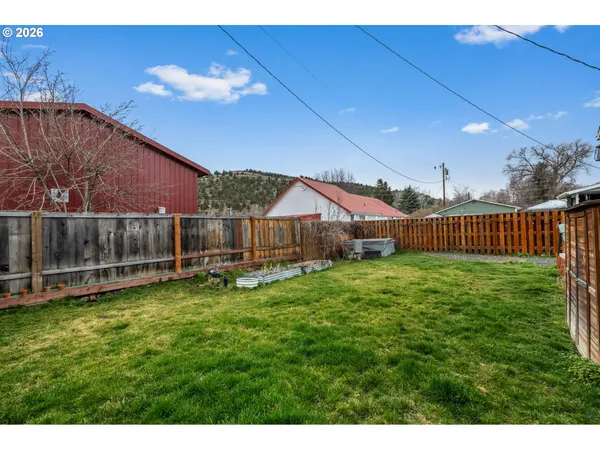$245,000 | 242 Northwest 1st Avenue, John Day, OR 97845