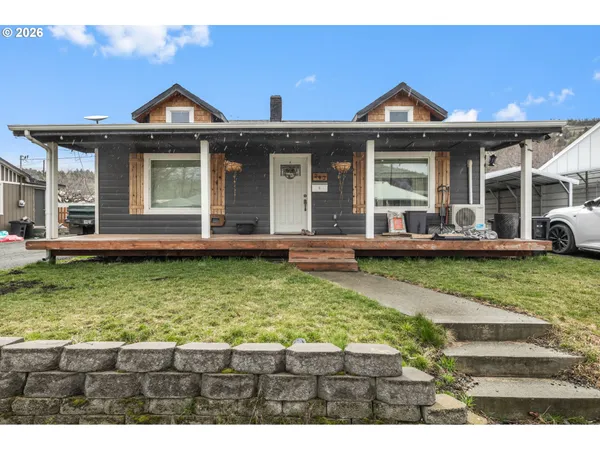 $245,000 | 242 Northwest 1st Avenue, John Day, OR 97845