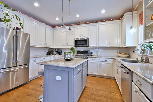 $510,000 | 377 Geneva Lane, Cary, IL 60013