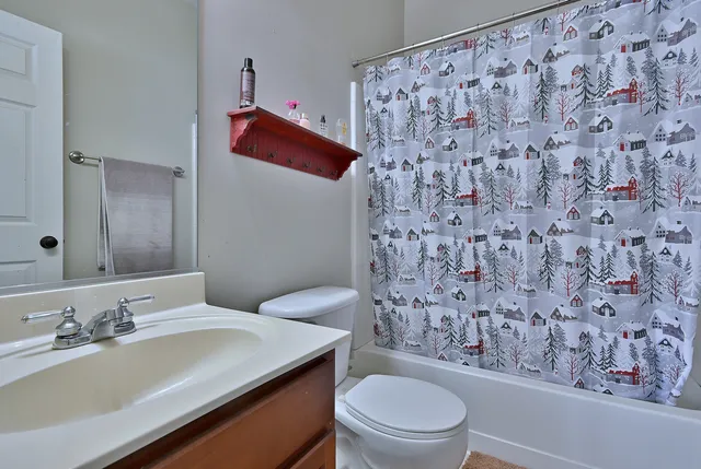 $510,000 | 377 Geneva Lane, Cary, IL 60013