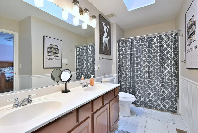 $510,000 | 377 Geneva Lane, Cary, IL 60013