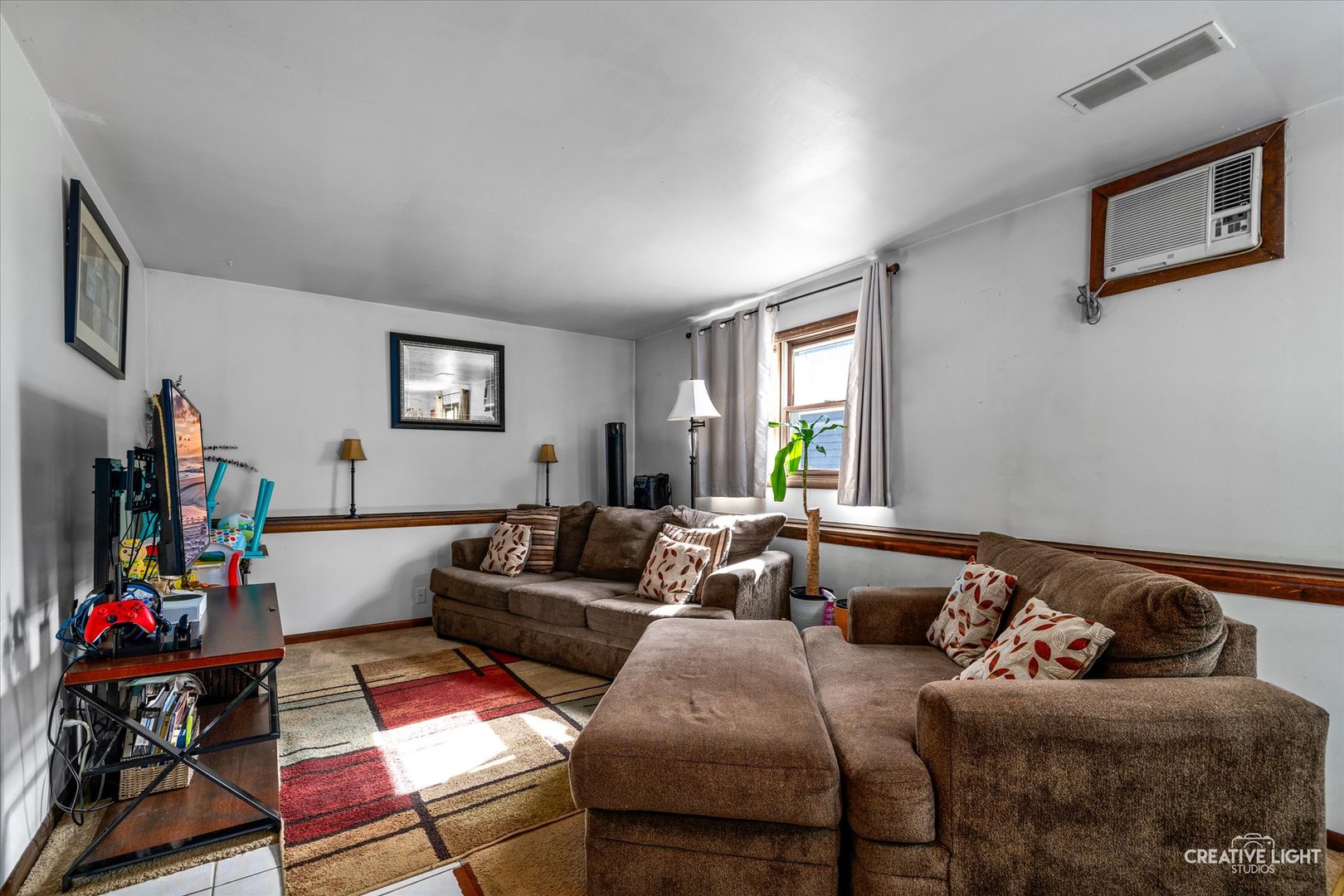 272 Maple Street Sugar Grove, IL 60554 - Photo 3 of 27 Gallery Image 3