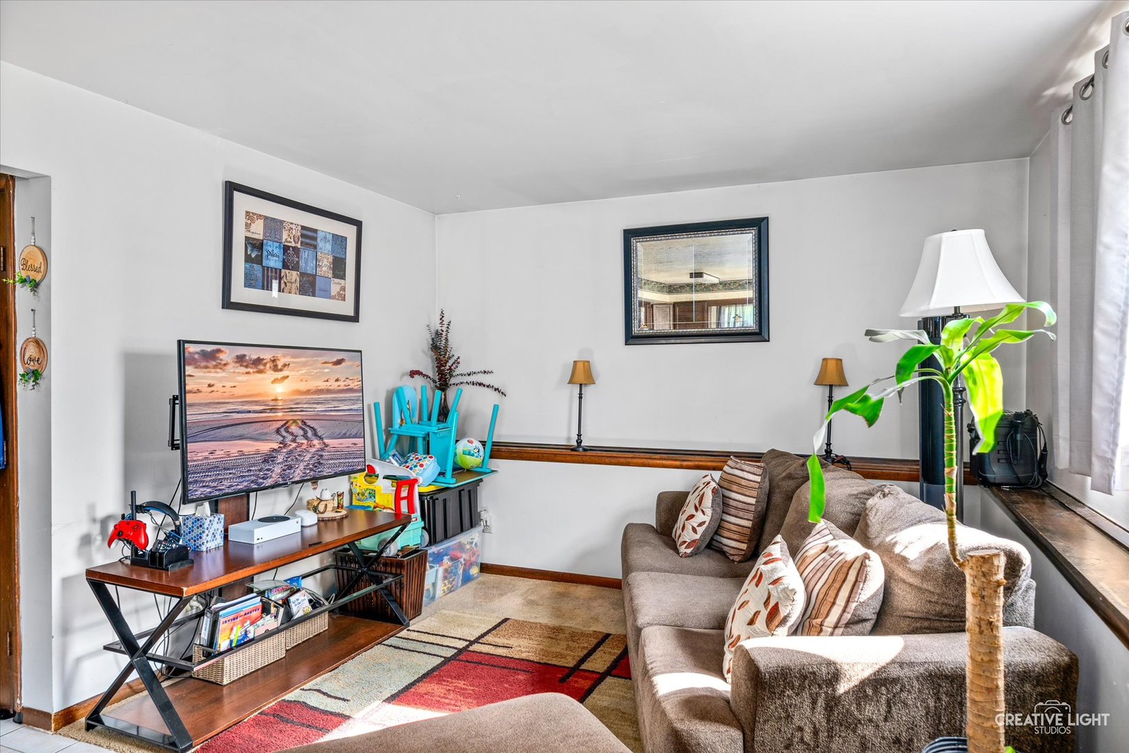 272 Maple Street Sugar Grove, IL 60554 - Photo 4 of 27 Gallery Image 4