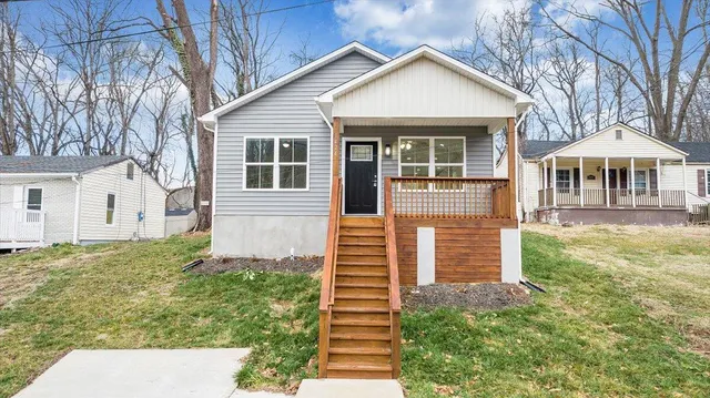 $205,000 | 1424 Varnell Avenue Northeast, Roanoke, VA 24012