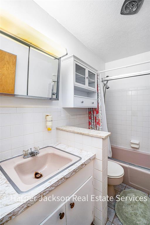 11637 Lansing Road Durand, MI 48429 - Photo 23 of 43 Gallery Image 23