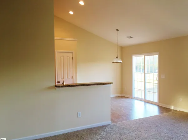 $1,525 | 305 Engelmann Lane, Simpsonville, SC 29680