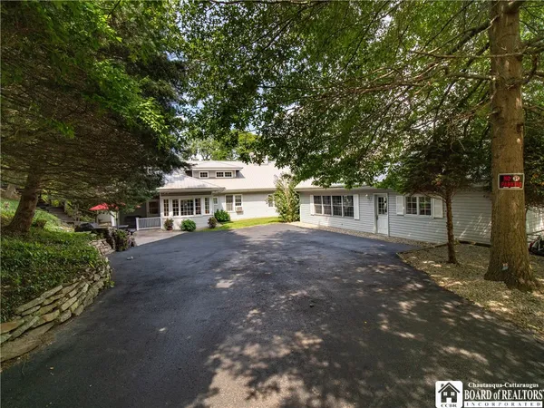 $1,249,000 | 3272 Chautauqua Avenue, North Harmony, NY 14710