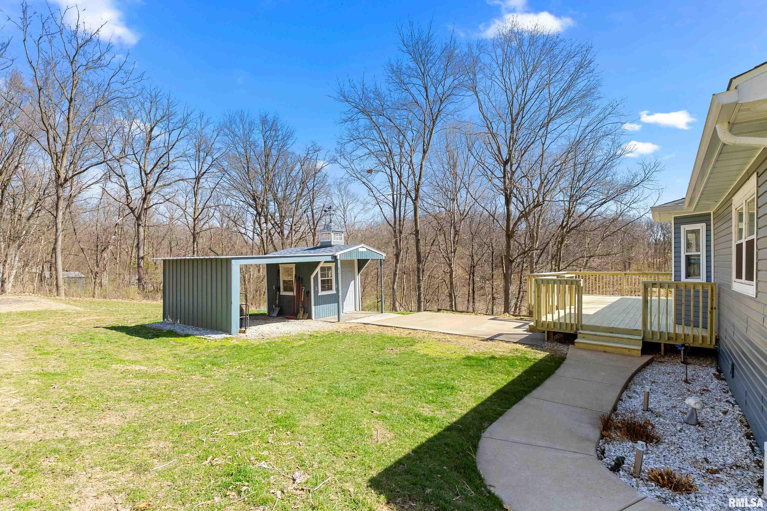 45 Roxbury Road Mackinaw, IL 61755 - Photo 4 of 40