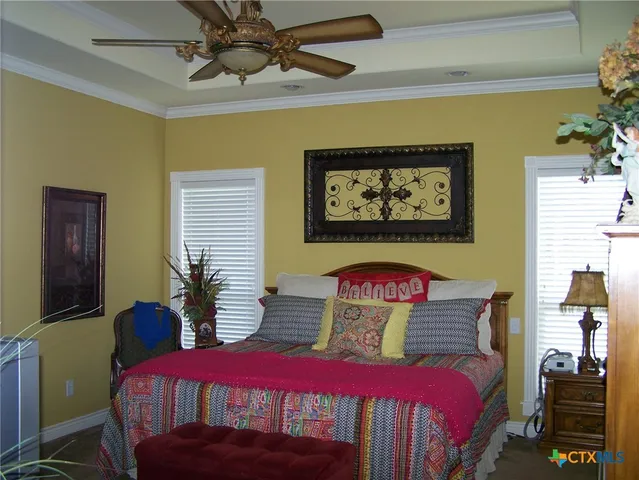 $550,000 | 101 Laurel Oak Circle, Cuero, TX 77954