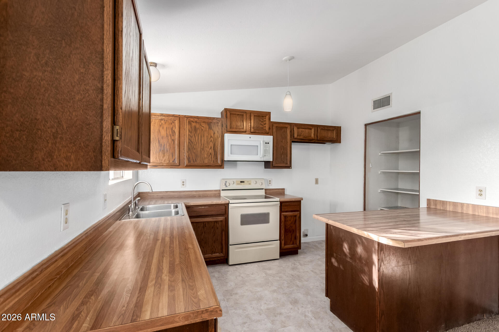 301 East Desert Lane Gilbert, AZ 85234 - Photo 14 of 34 15 - Desert