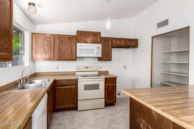 $475,000 | 301 East Desert Lane, Gilbert, AZ 85234