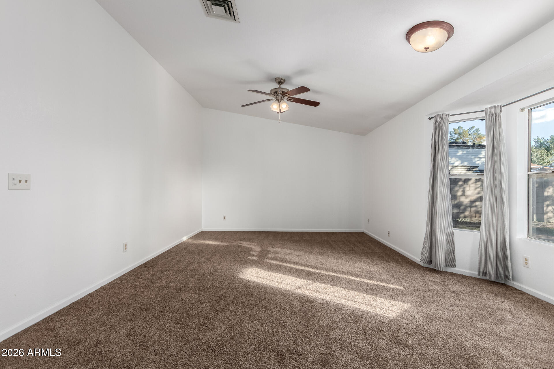 301 East Desert Lane Gilbert, AZ 85234 - Photo 10 of 34 13 - Desert