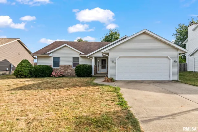 $280,000 | 448 Wintergreen Drive, Chatham, IL 62629