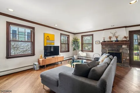 $799,000 | 9 Dogwood Road, West Orange, NJ 07052