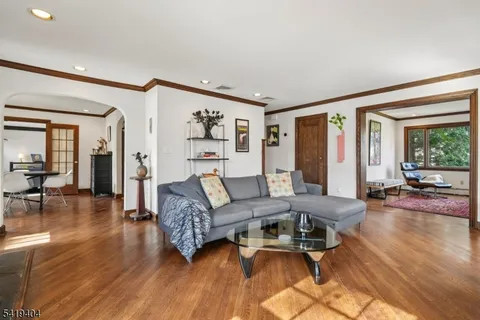 $799,000 | 9 Dogwood Road, West Orange, NJ 07052