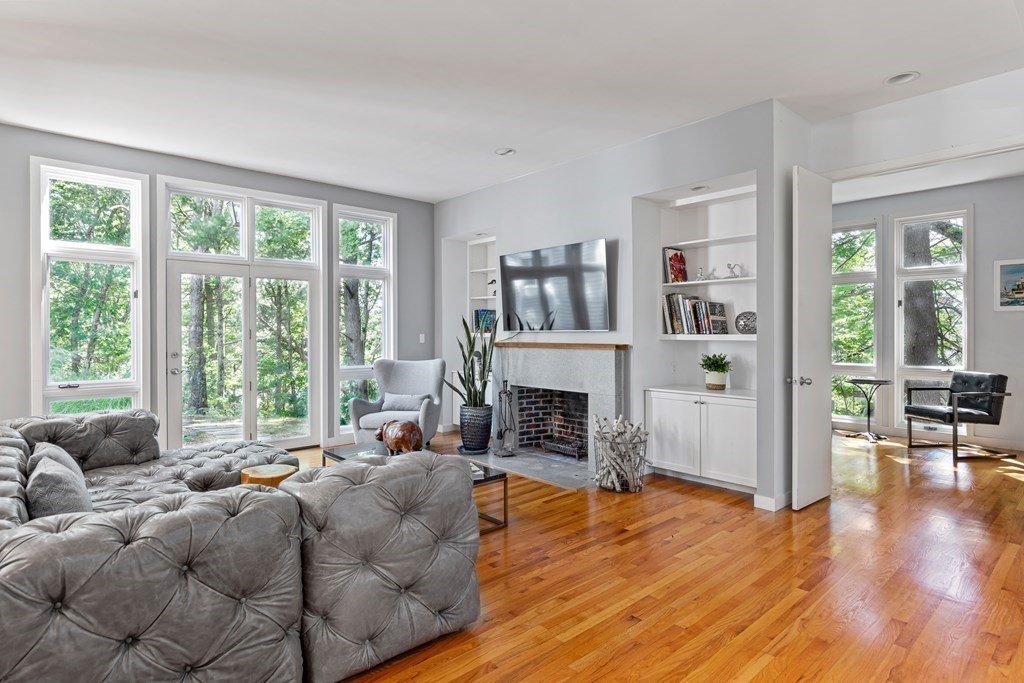 6 Davis Road Southborough, MA 01772 - Photo 13 of 38