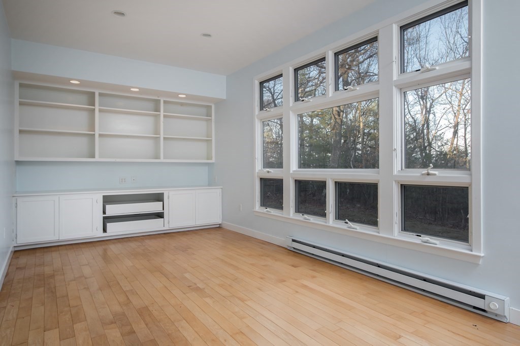 6 Davis Road Southborough, MA 01772 - Photo 25 of 38