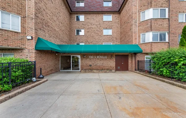 $1,800 | 300 South Roselle Road, Unit 514, Schaumburg, IL 60193