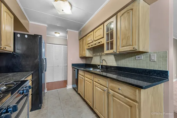 $1,800 | 300 South Roselle Road, Unit 514, Schaumburg, IL 60193