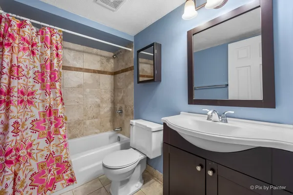 $1,800 | 300 South Roselle Road, Unit 514, Schaumburg, IL 60193