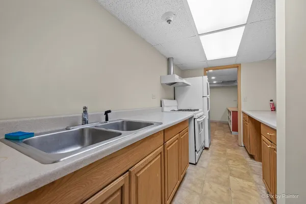 $1,800 | 300 South Roselle Road, Unit 514, Schaumburg, IL 60193