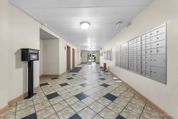 $1,800 | 300 South Roselle Road, Unit 514, Schaumburg, IL 60193