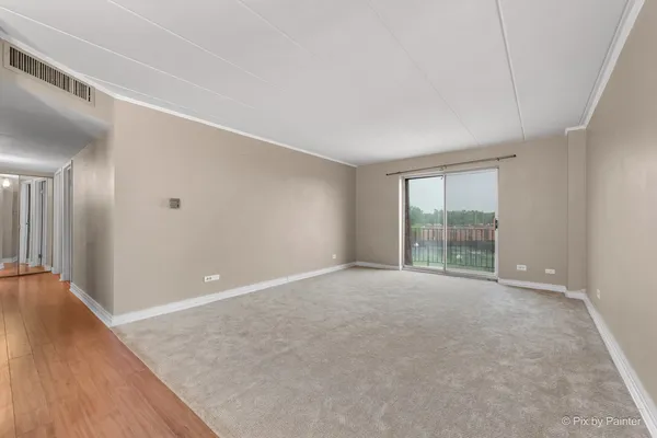 $1,800 | 300 South Roselle Road, Unit 514, Schaumburg, IL 60193